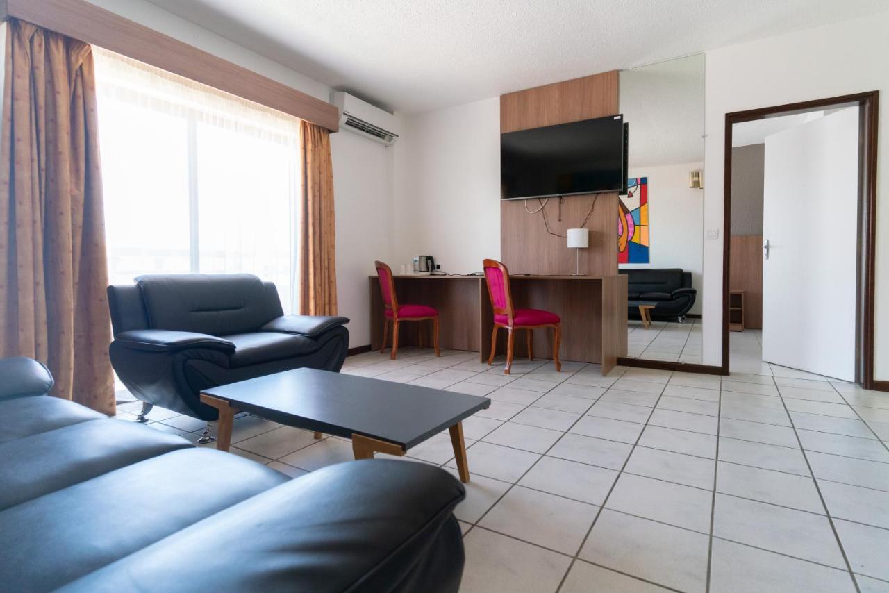 Hôtel Amazonia Cayenne Buitenkant foto