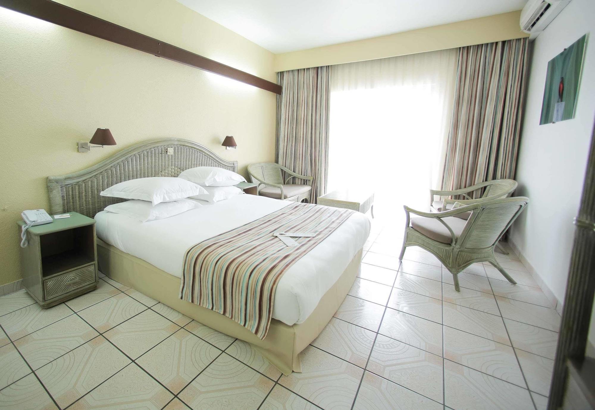 Hôtel Amazonia Cayenne Buitenkant foto
